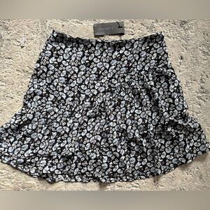 Dynamite mini blue ruffle skirt with flowers